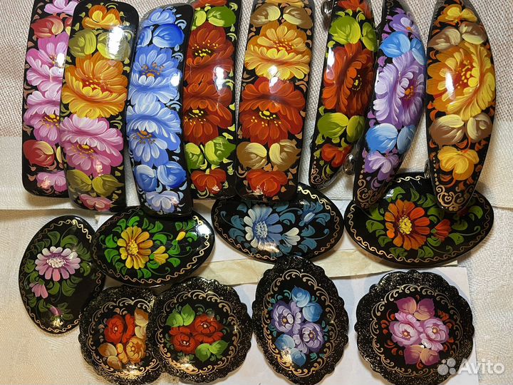 Сережки, заколки, кулоны, веер, зеркальце