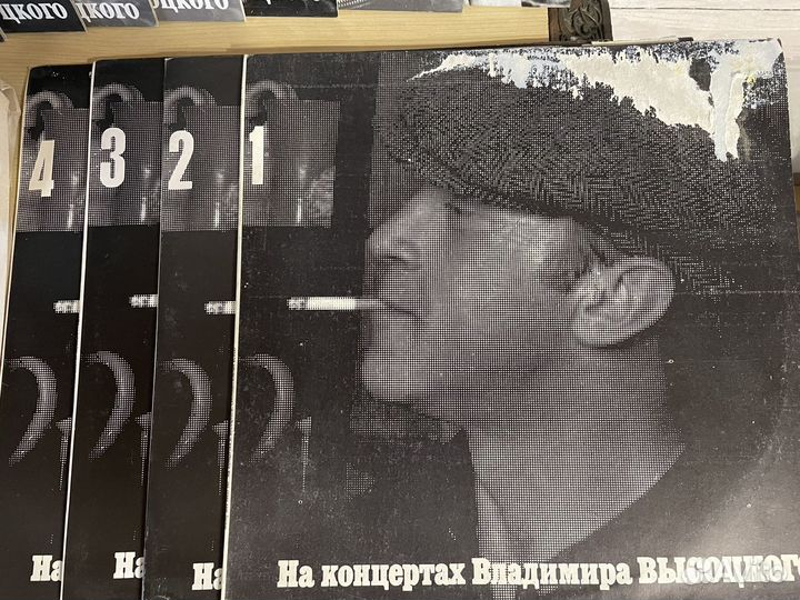 Пластинки Высоцкий 20 штук