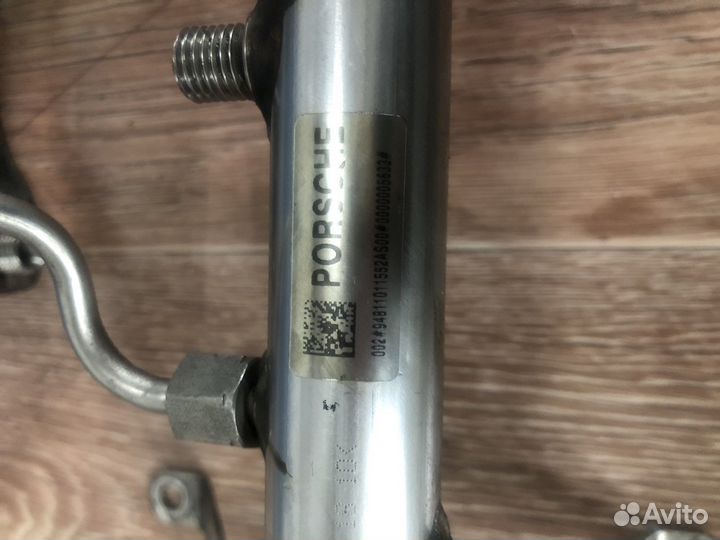 Топливная рейка с форсунками Porsche Cayenne