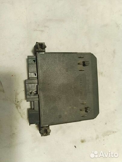 Блок управления дверью правый Mercedes-Benz W210