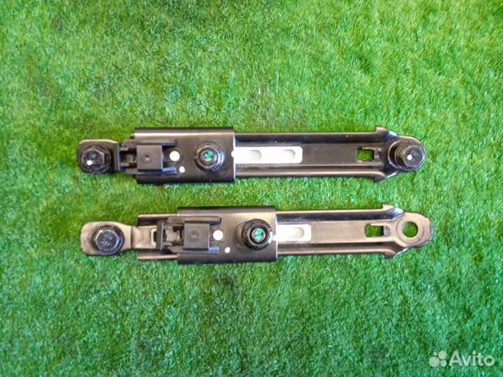 Регулятор высоты ремня безопасности