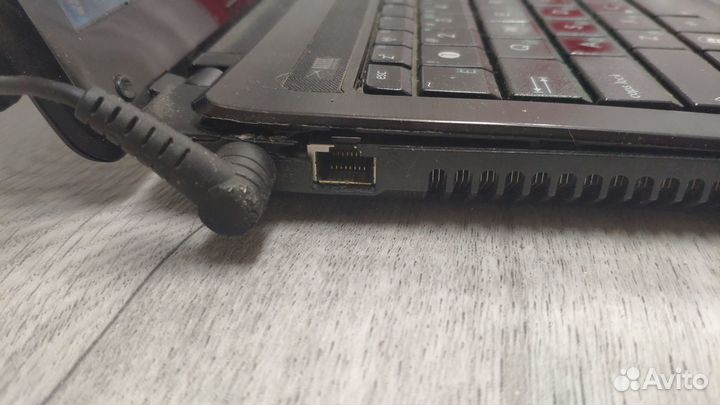 Ноутбук Asus x53u
