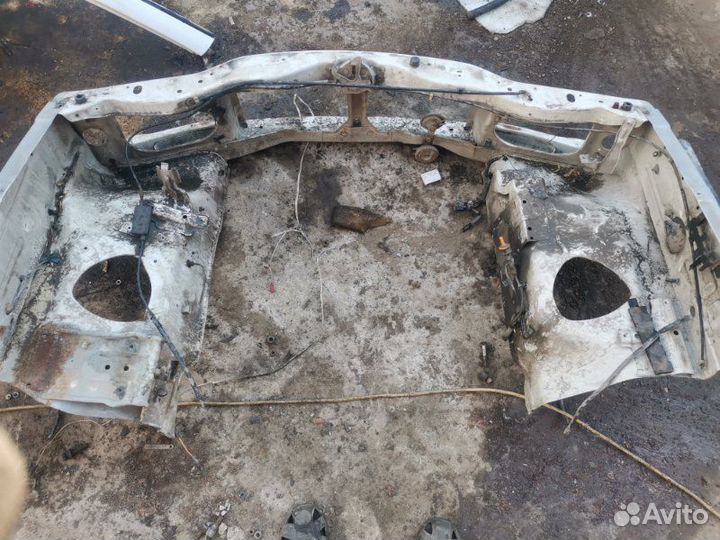 Передняя панель,телевизор Suzuki Escudo G16A