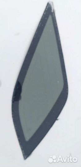 Стекло заднее боковое (собачник)