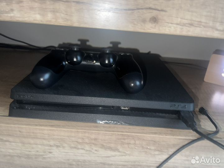 Sony ps4 slim