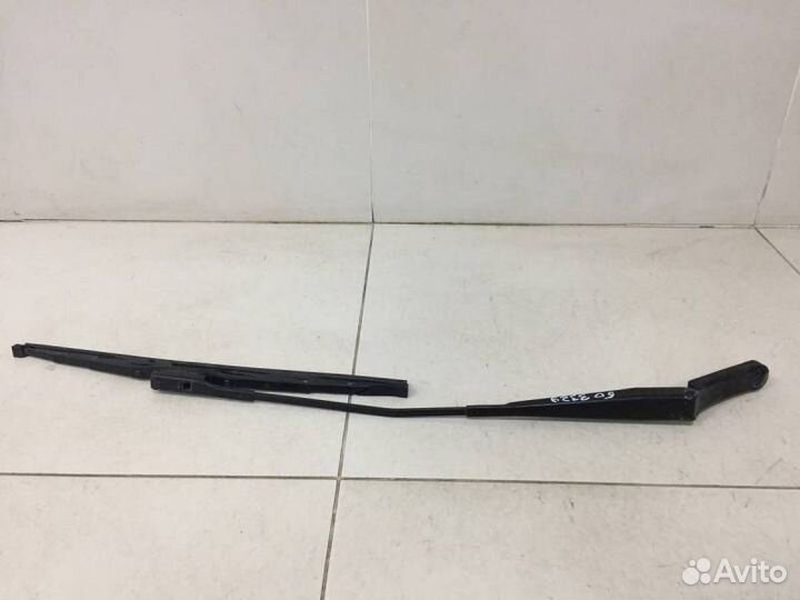 Поводок стеклоочистителя передний правый Volkswage