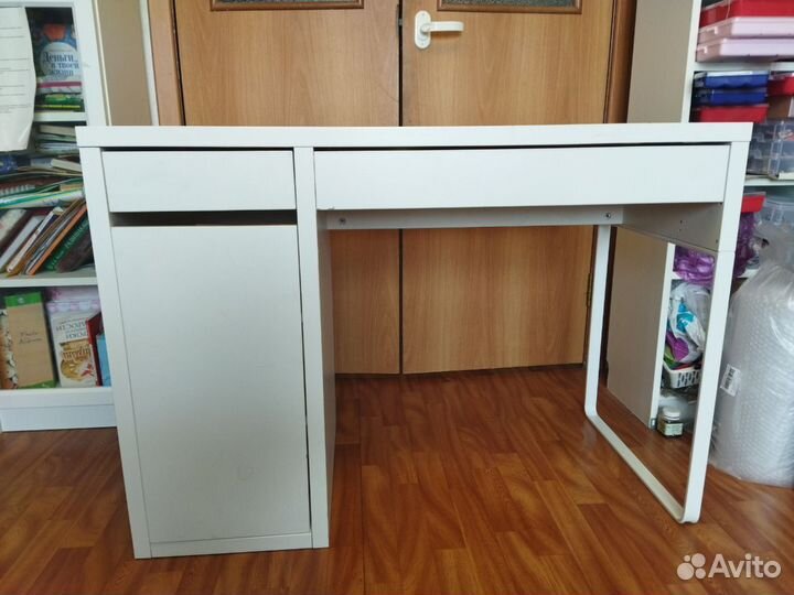 Компьютерный стол IKEA белый