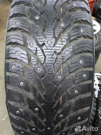 Nokian Tyres Hakkapeliitta 9 SUV 235/65 R17