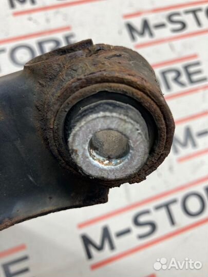 Рычаг подвески нижний задний левый Mercedes-Benz