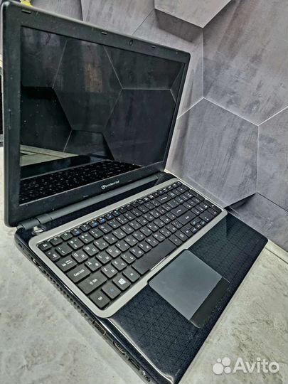 Отличный ноутбук Packard bell