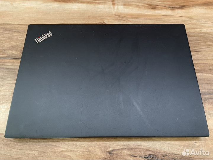 Lenovo Thinkpad t490s i5/16/256/FHD