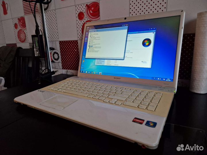 Sony Vaio 17.3 дюйма. vpcef4e1r
