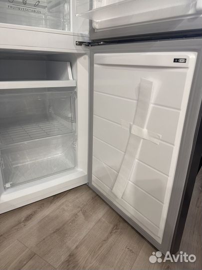 Холодильник новый