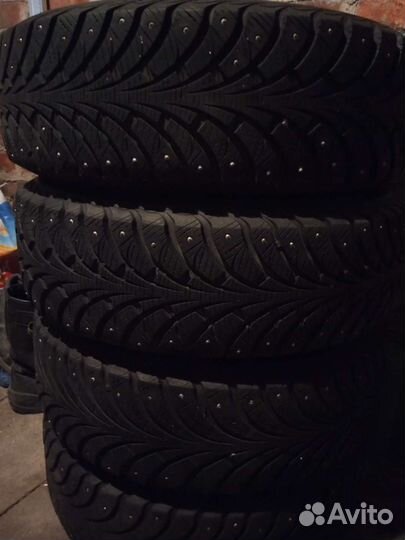 Sava Eskimo Stud 185/60 R15 S