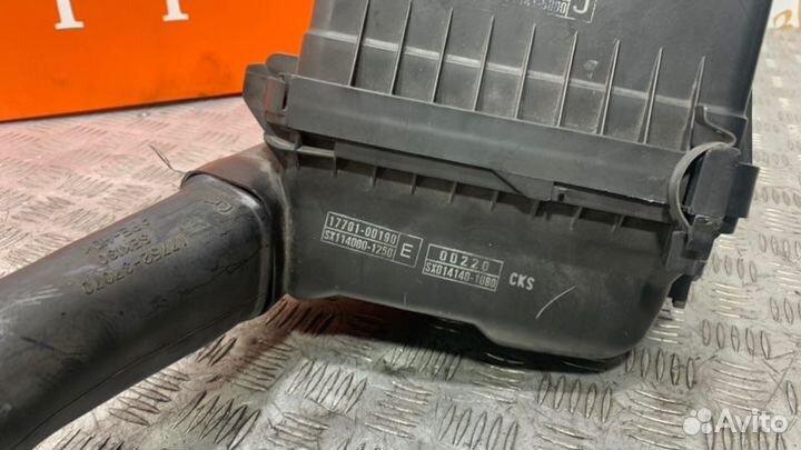 Корпус воздушного фильтра Toyota Corolla ZRE151