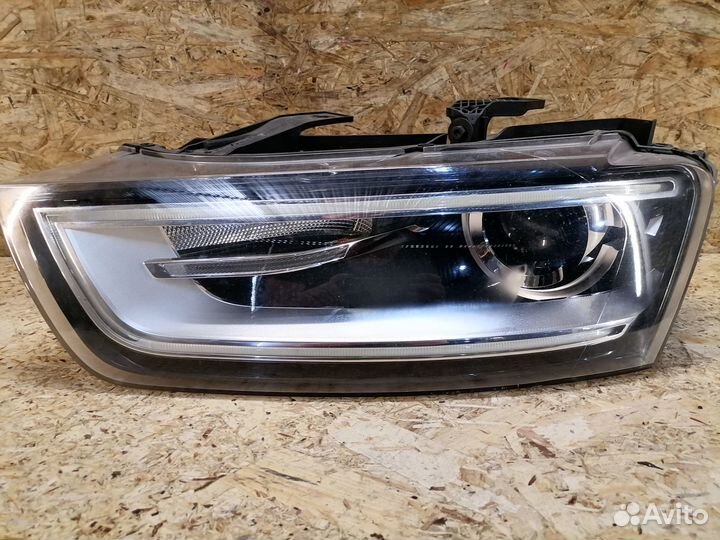 Фара левая ксенон Audi Q3 8U