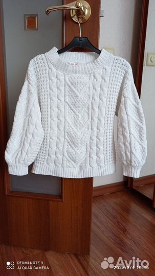 Тёплые кофточки на девочку 110-116 размер