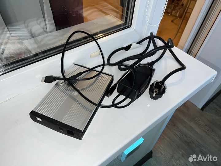 Жесткий диск 1 Тб WD + внешний бокс 3,5