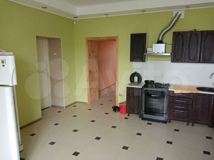 Коттедж 240 м² на участке 16 сот.