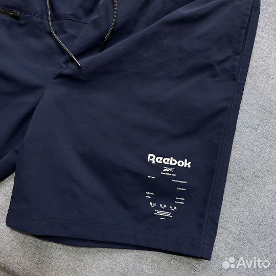 Шорты Reebok Размер М оригинал