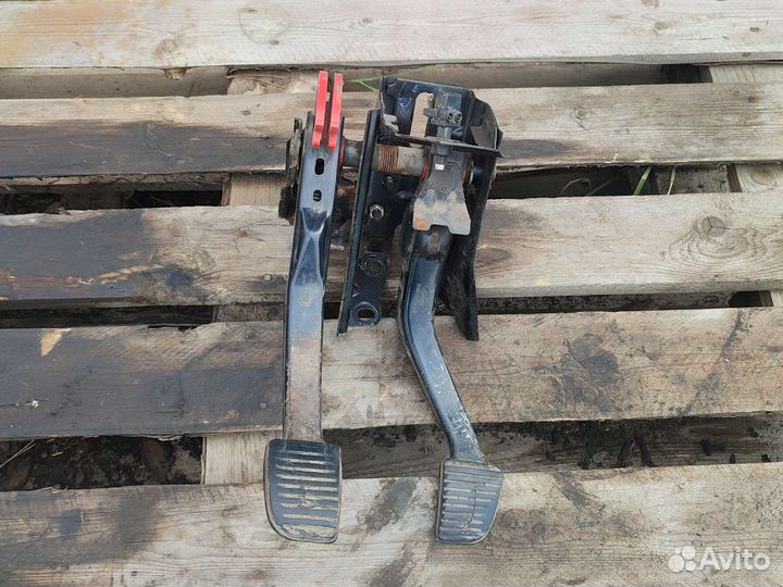 Форд Скорпион педальный узел