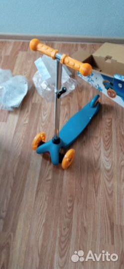 Самокат детский трехколесный новый