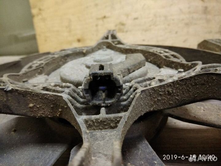 Вентилятор радиатора Mitsubishi Lancer CS1A 4G18