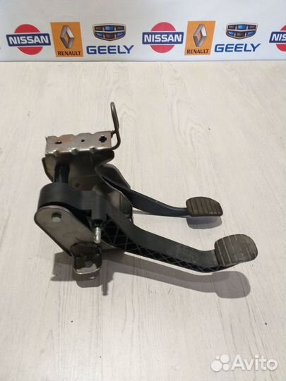 Педальный узел Педаль LADA largus ларгус