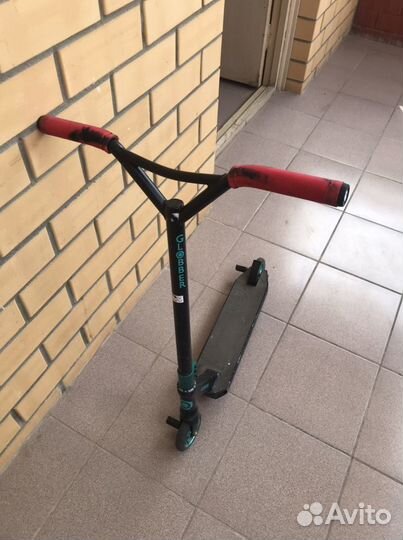 Трюковой самокат globber