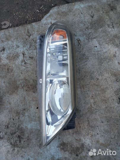 Передняя правая фара Renault Laguna 2