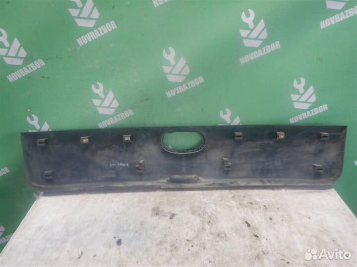 Накладка двери багажника Рено Кенгу Кангу