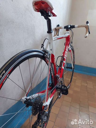 Шоссейный велосипед cube (58 рама)