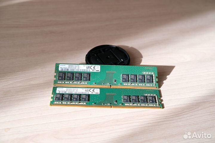 Модуль памяти Samsung 8GB/DDR4/2400 M378A1K43CB2-C