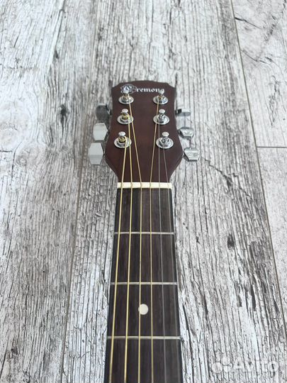 Акустическая гитара