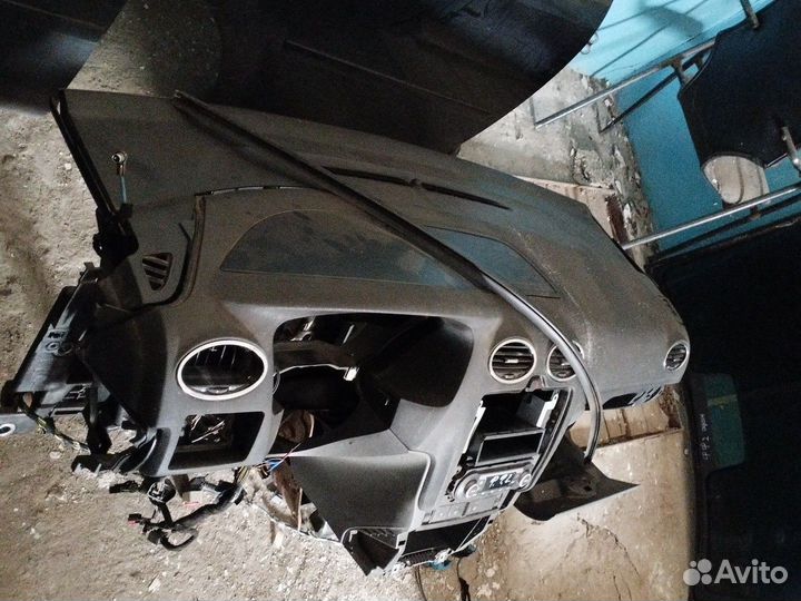 Торпедо Ford Focus 2