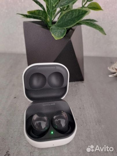 Беспроводные наушники Samsung Galaxy Buds2