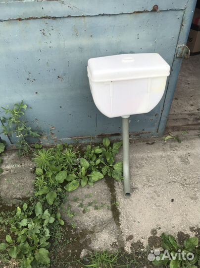 Бачок пластиковый для унитаза