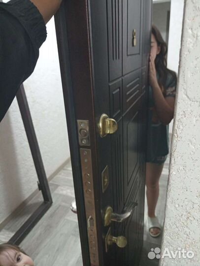 Металлическая дверь бу