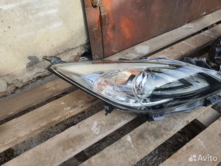 Фары mazda 3 bl 2012 г ксенон оригинал