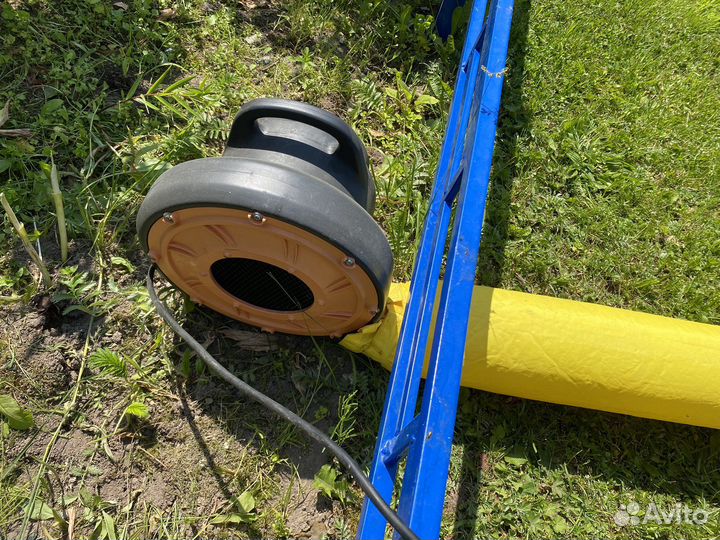 Детский надувной батут с горкой