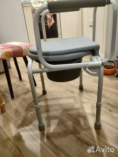 Стул для инвалидов с туалетом