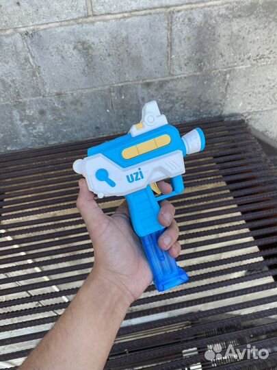 Водный пистолет электрический