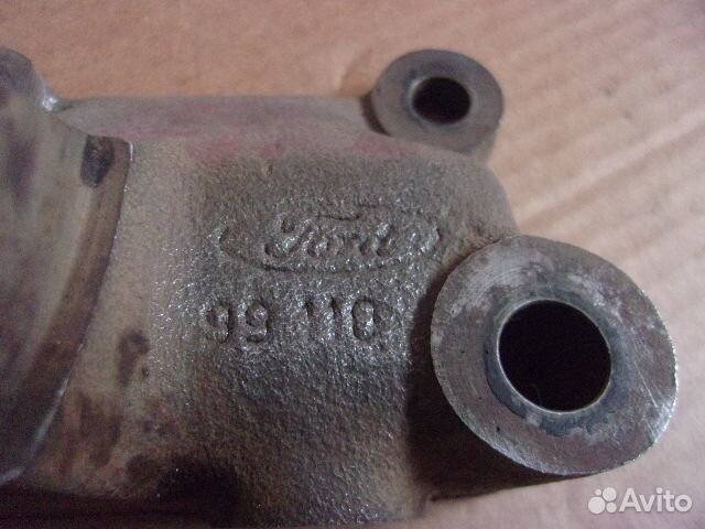 Форд Эскорт, 83г., кронштейн генератора