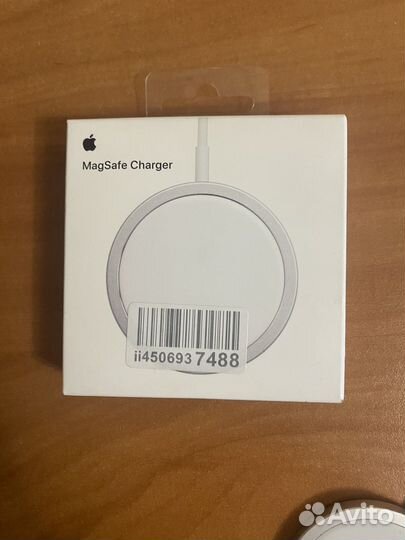 Беспроводная зарядка Apple Magsafe