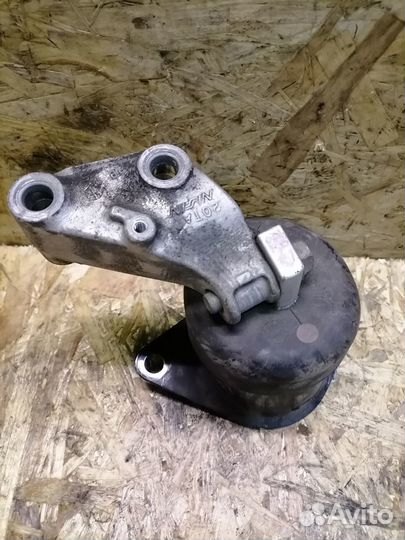 Подушка двигателя верхняя Honda Accord 8