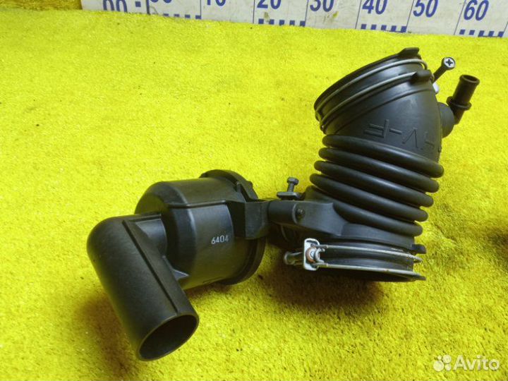 Патрубок воздушного фильтра передний Lexus