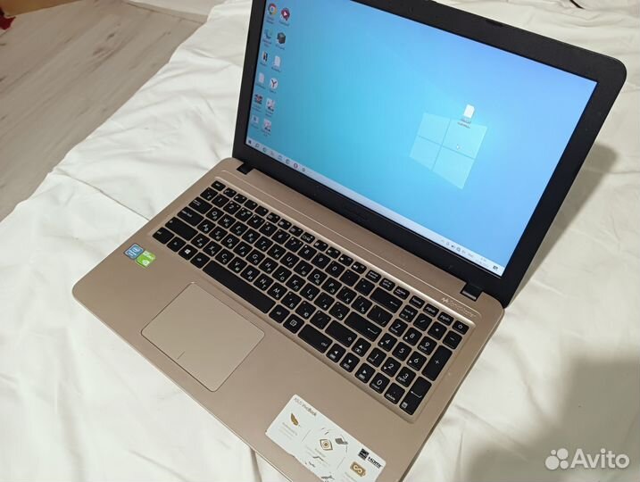 Ноутбук asus d540m