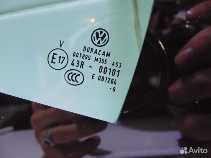 Стекло двери (форточка) заднее левое Volkswagen