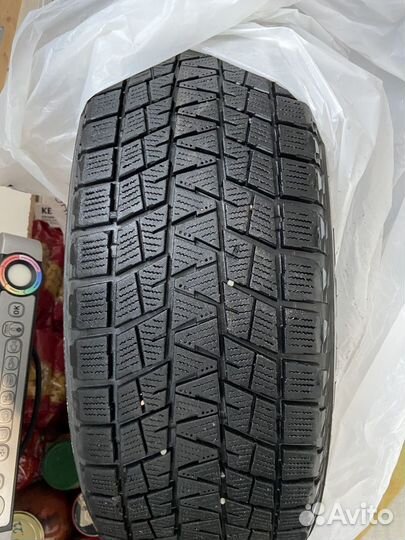 Bridgestone Blizzak DM-V1 225/65 R17 102R