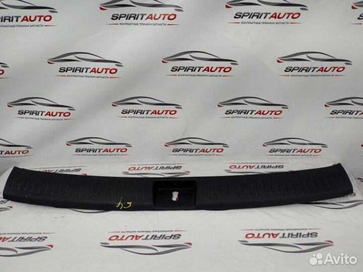 Накладка замка багажника Kia Sorento Prime 3 D4HB